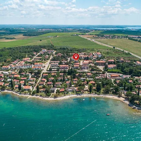 Apartment Strandnahe Mit Grossem Garten Dajla