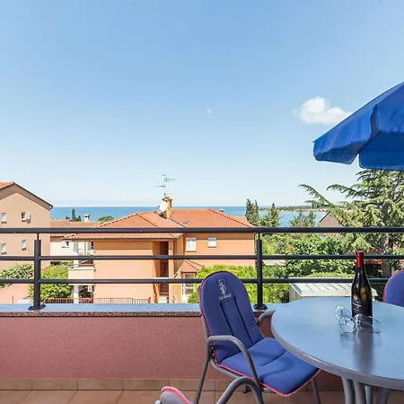 Strandnahe Mit Grossem Garten Dajla