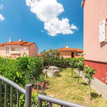 Strandnahe Mit Grossem Garten Apartment *