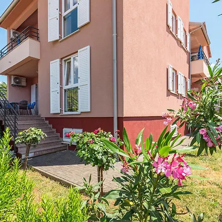 Strandnahe Mit Grossem Garten Apartmán