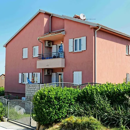 Strandnahe Mit Grossem Garten * Dajla